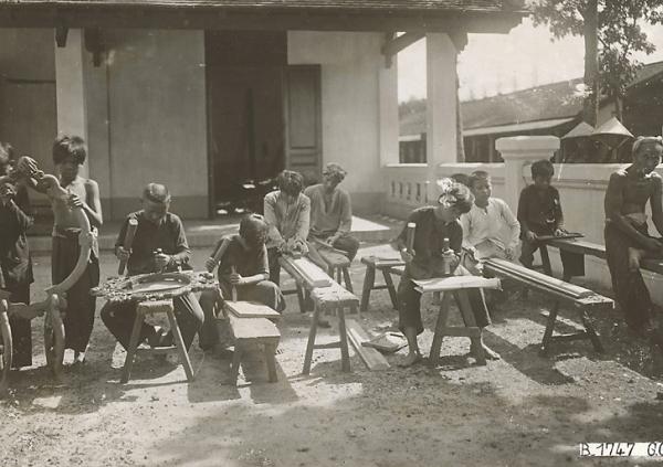 Cochinchina traditional art school at Lai Thieu 1919-26